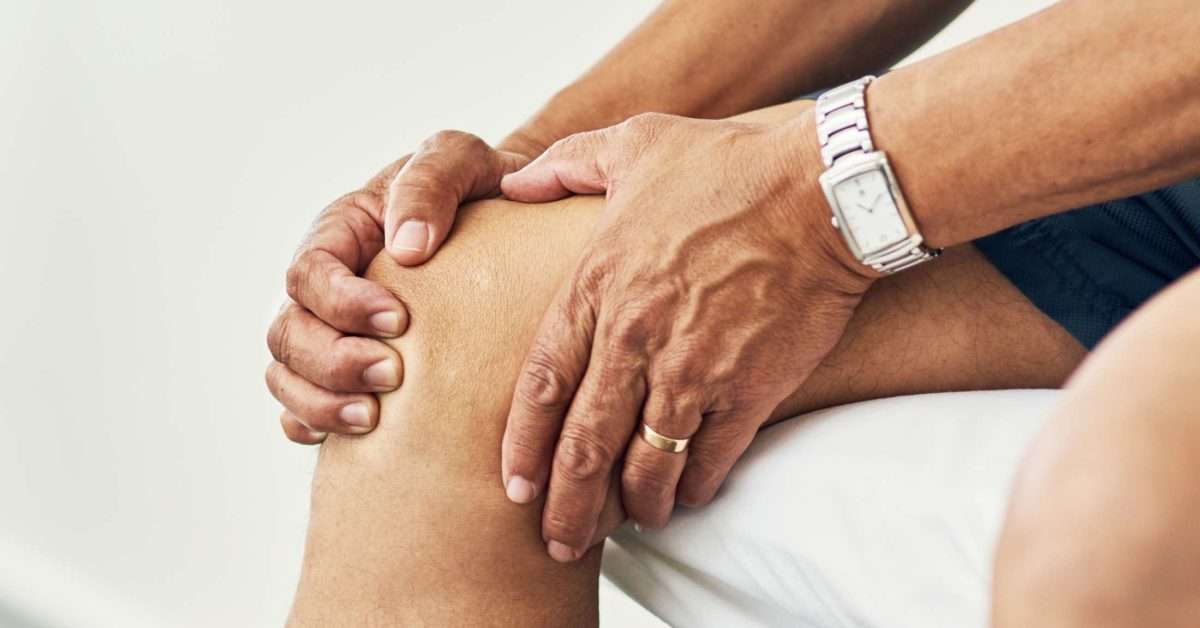 Stiff knee: Causes, treatment, and exercises